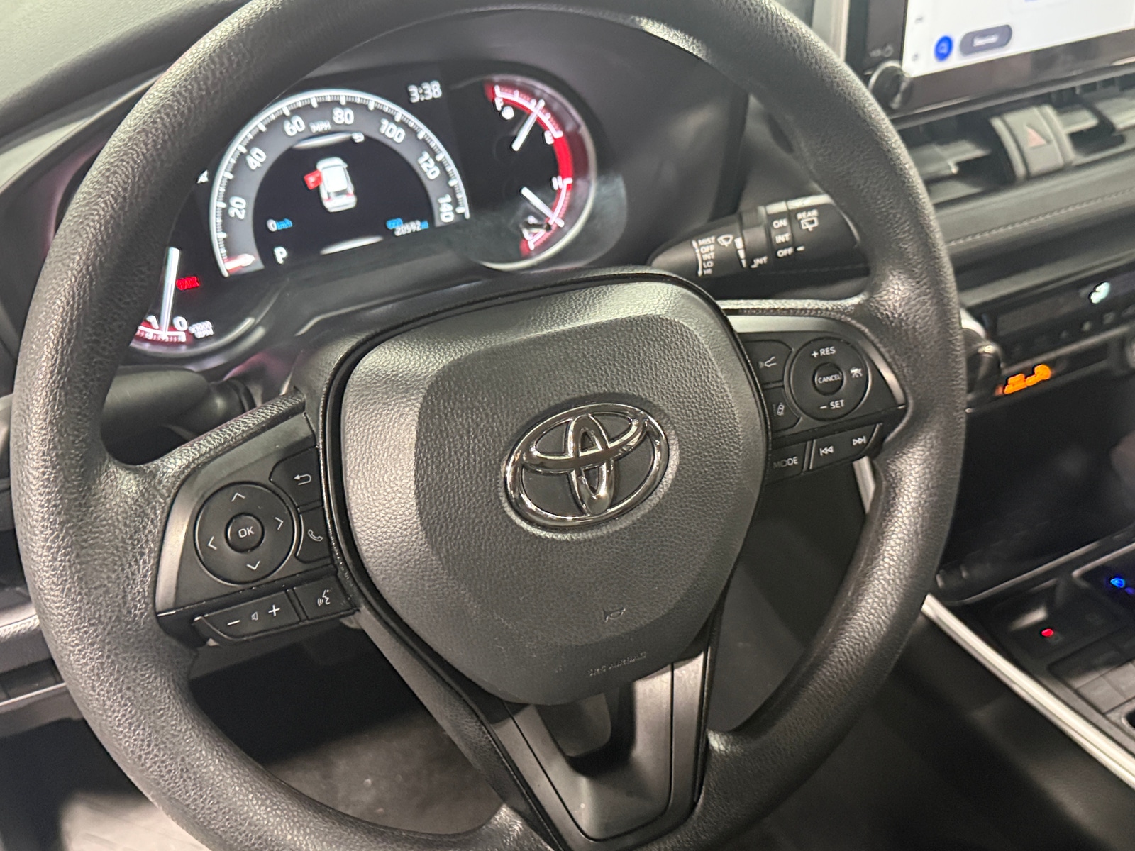 Thumbnail: 2025 Toyota RAV4 - 5