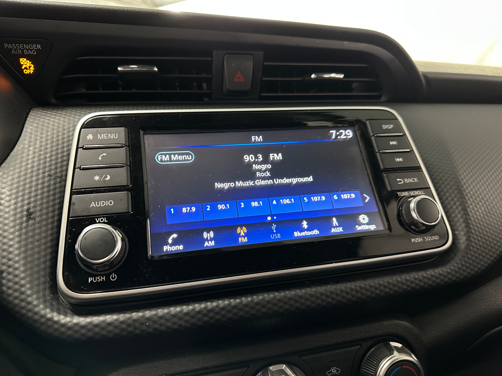 Thumbnail: 2025 Nissan Kicks - 4