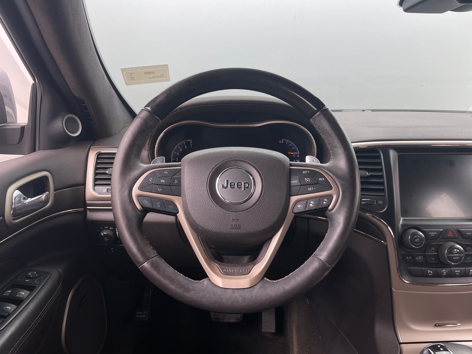 Thumbnail: 2015 Jeep Grand Cherokee - 4