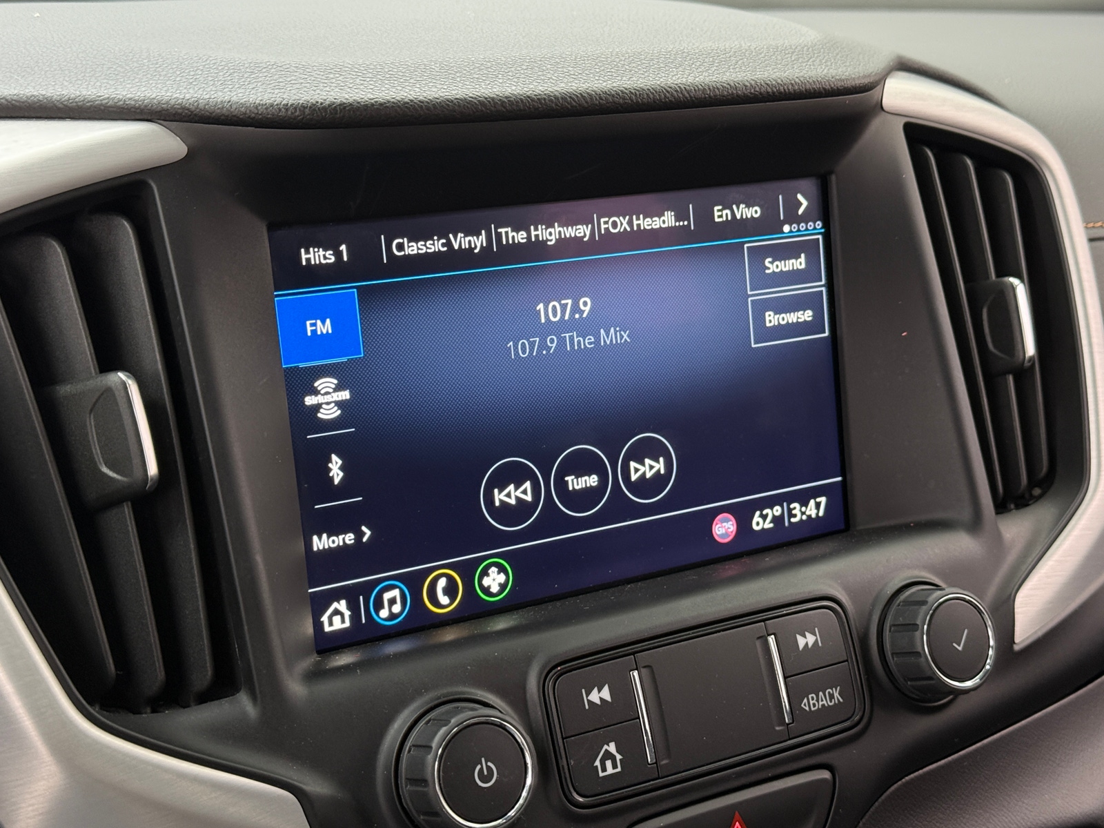 Thumbnail: 2020 GMC Terrain - 3