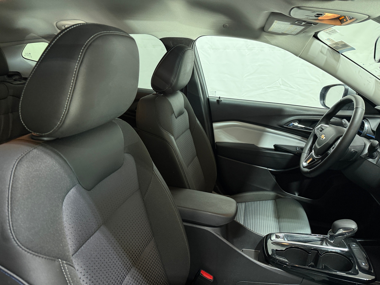 Thumbnail: 2025 Chevrolet Trax - 2