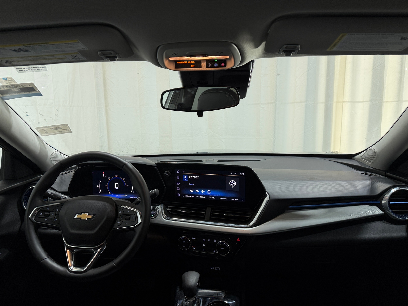 Thumbnail: 2025 Chevrolet Trax - 3