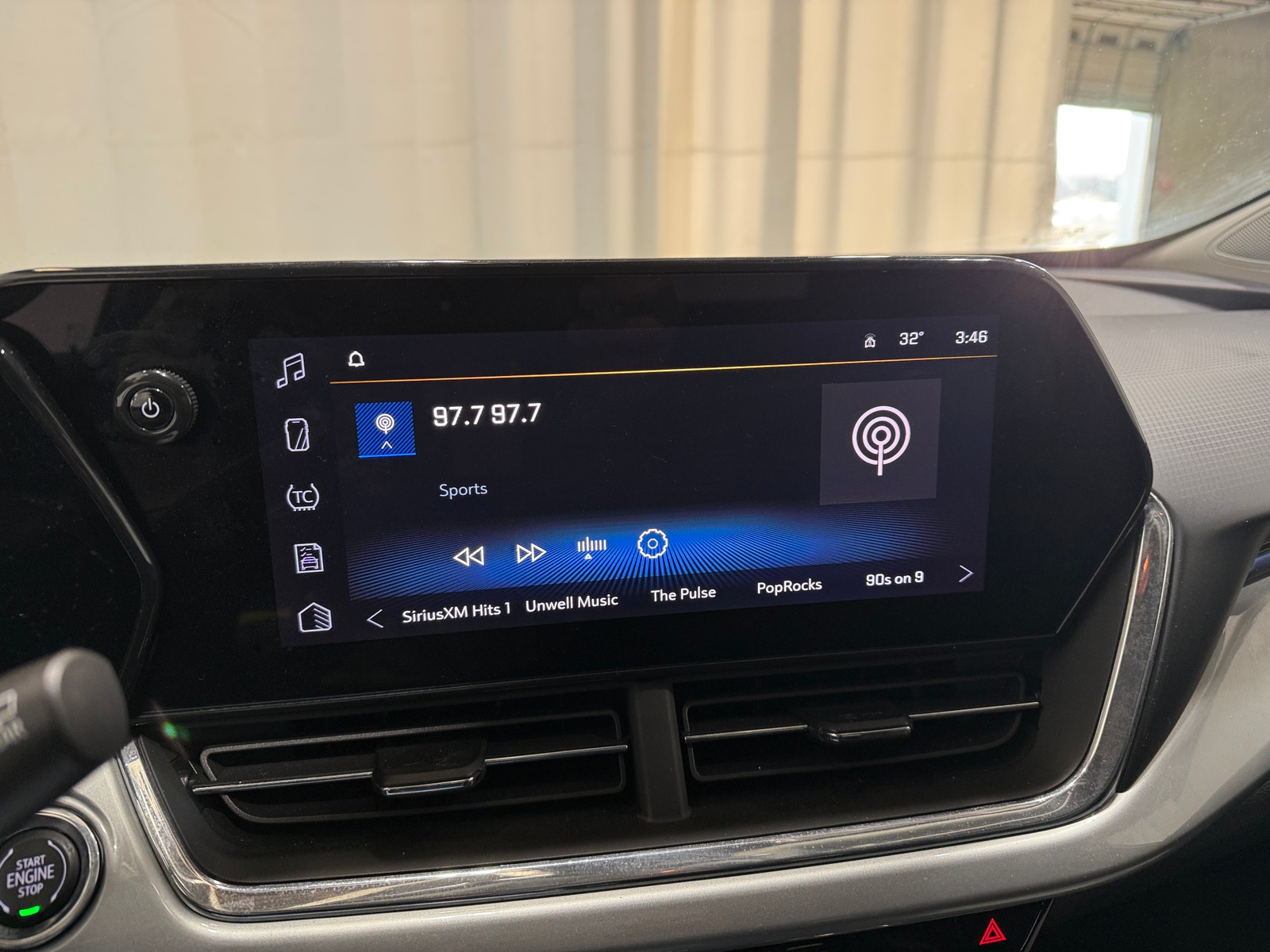 Thumbnail: 2025 Chevrolet Trax - 4