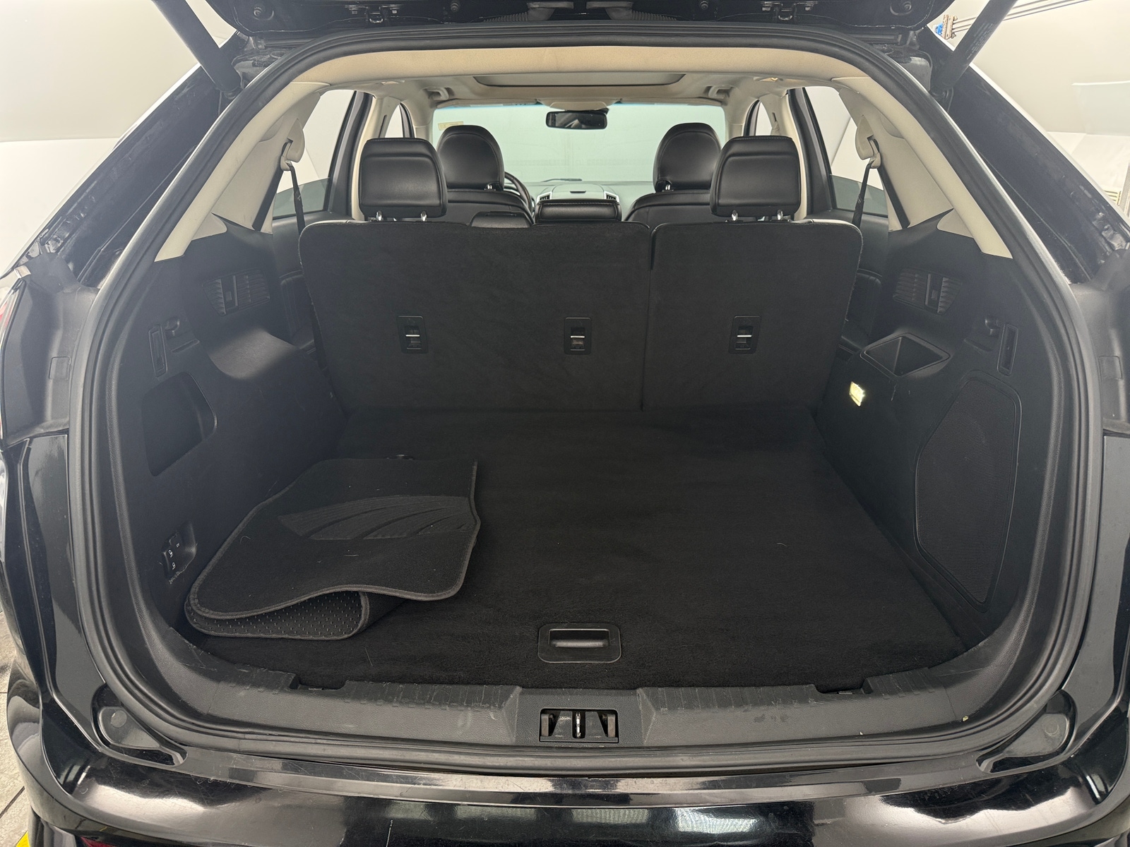 Thumbnail: 2017 Ford Edge - 6