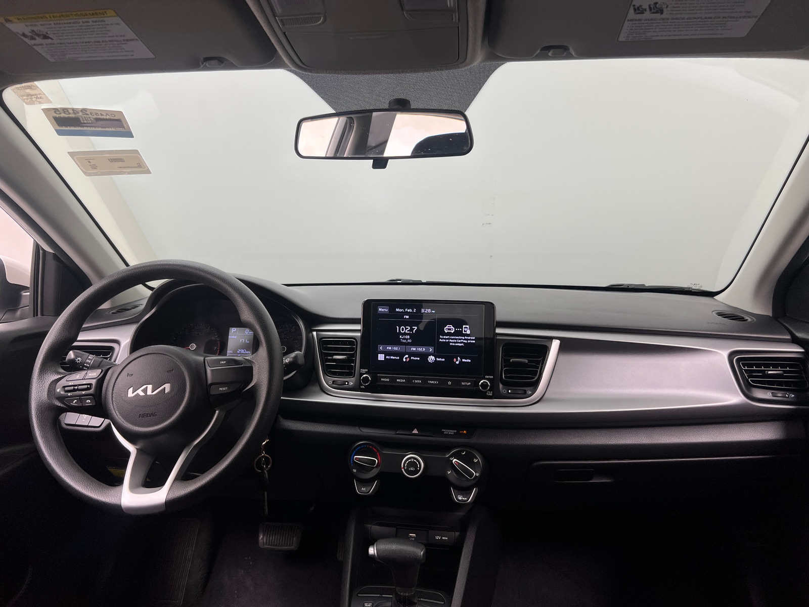 Thumbnail: 2023 Kia Rio - 3