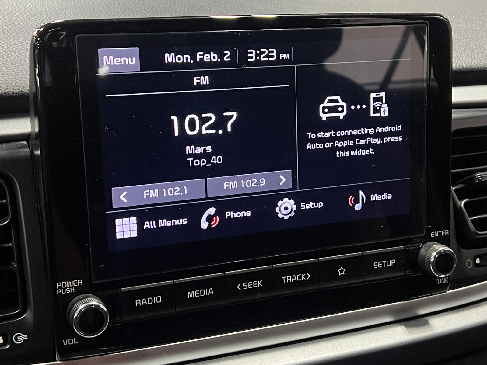 Thumbnail: 2023 Kia Rio - 4