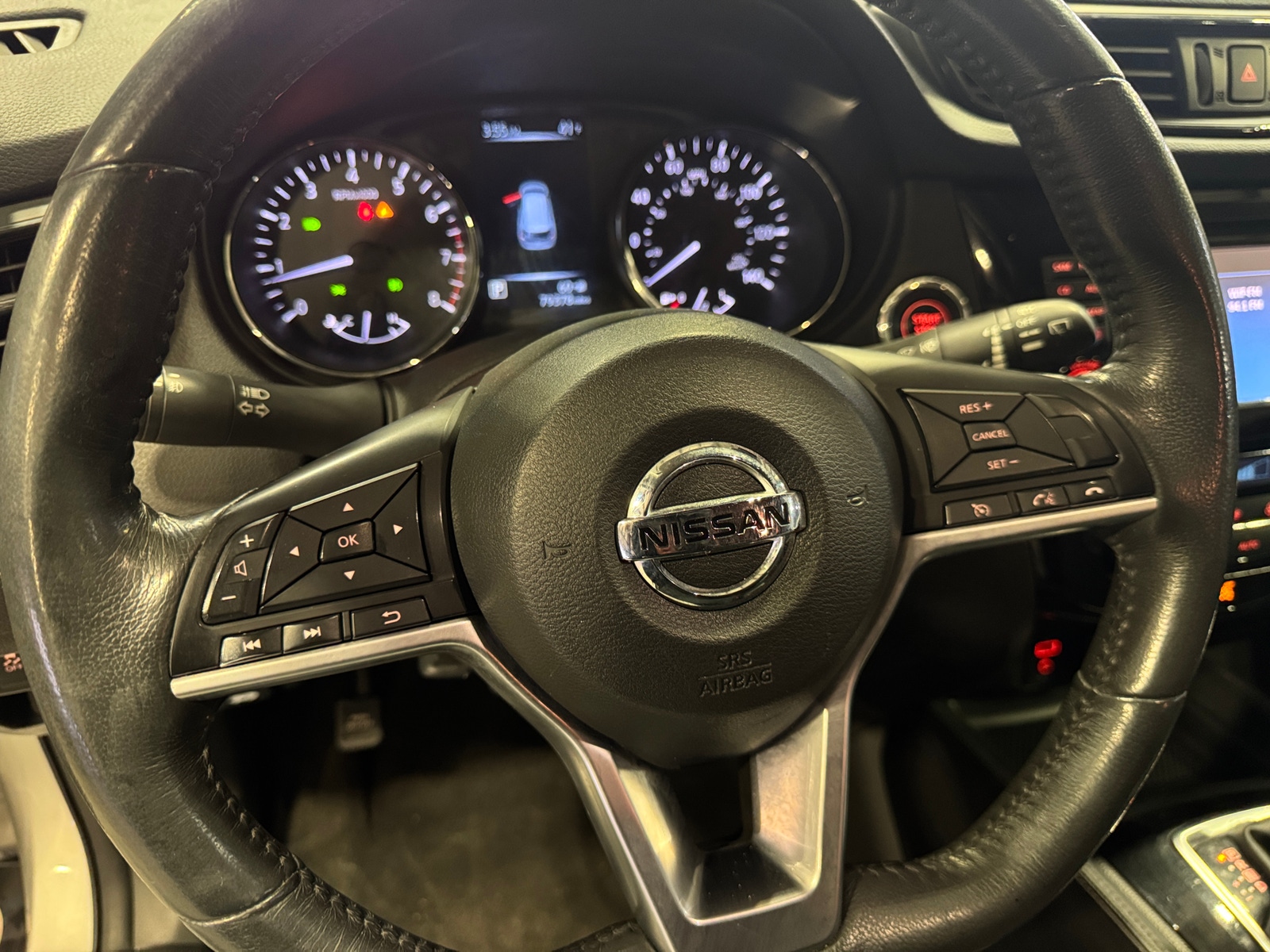 Thumbnail: 2017 Nissan Rogue - 4