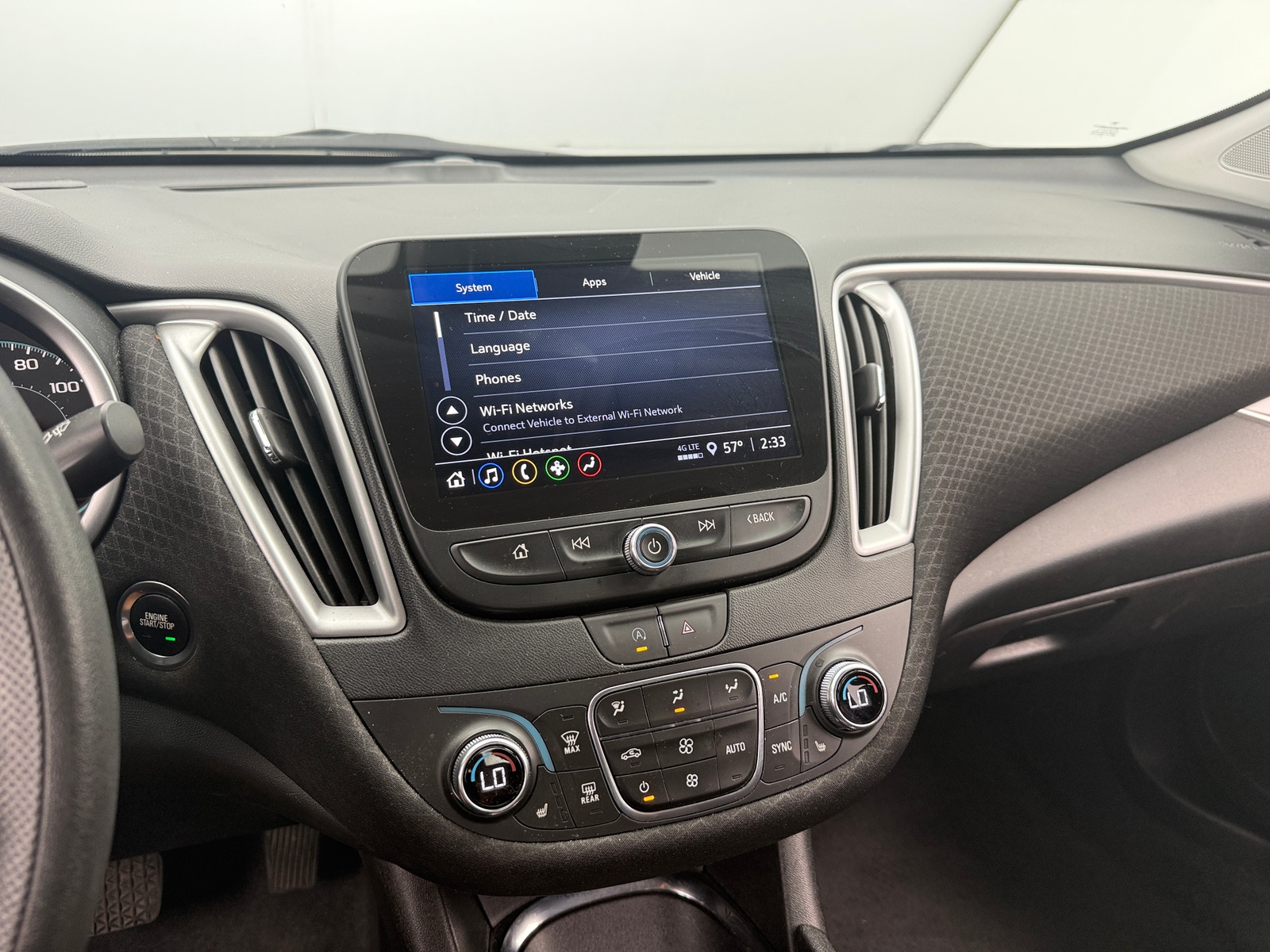 Thumbnail: 2024 Chevrolet Malibu - 4