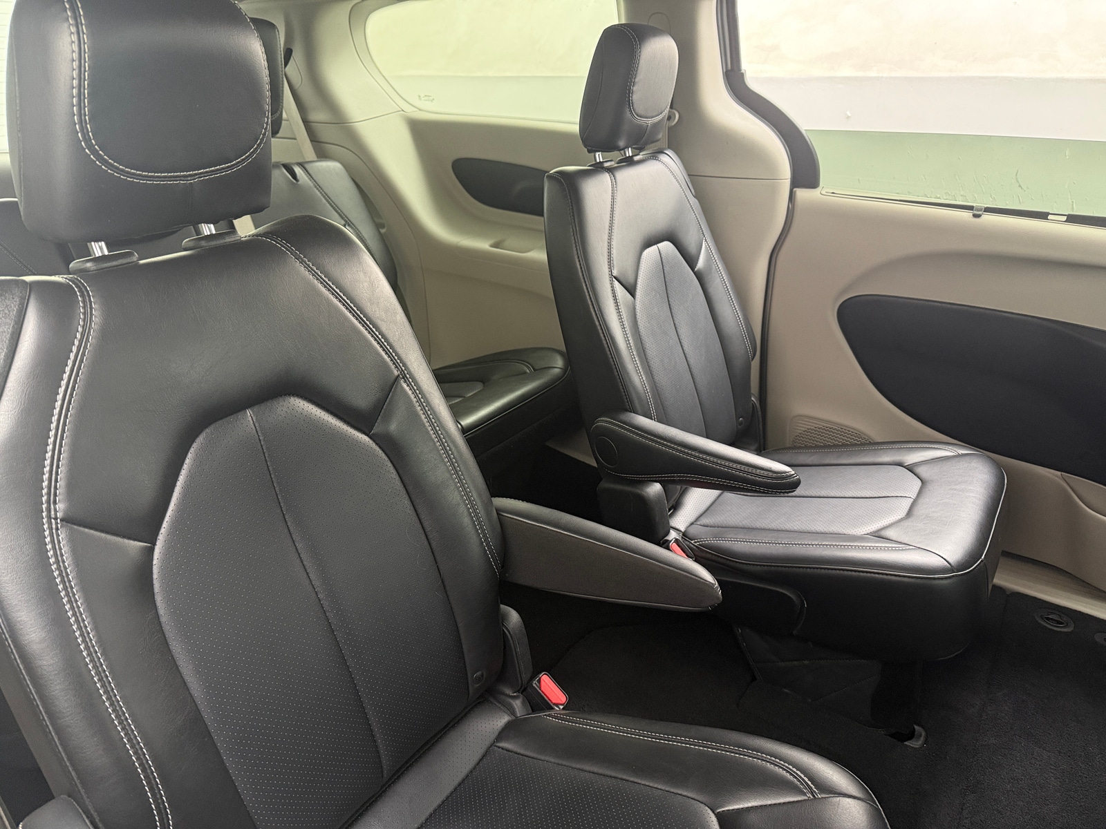 Thumbnail: 2024 Chrysler Pacifica - 5