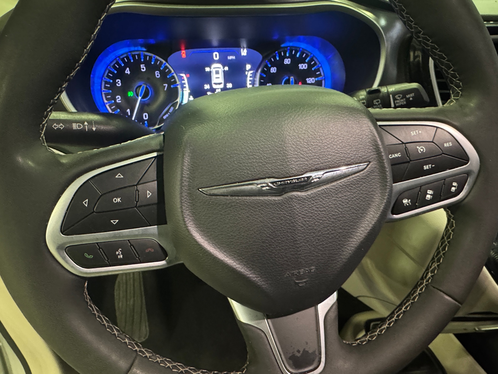 Thumbnail: 2024 Chrysler Pacifica - 4