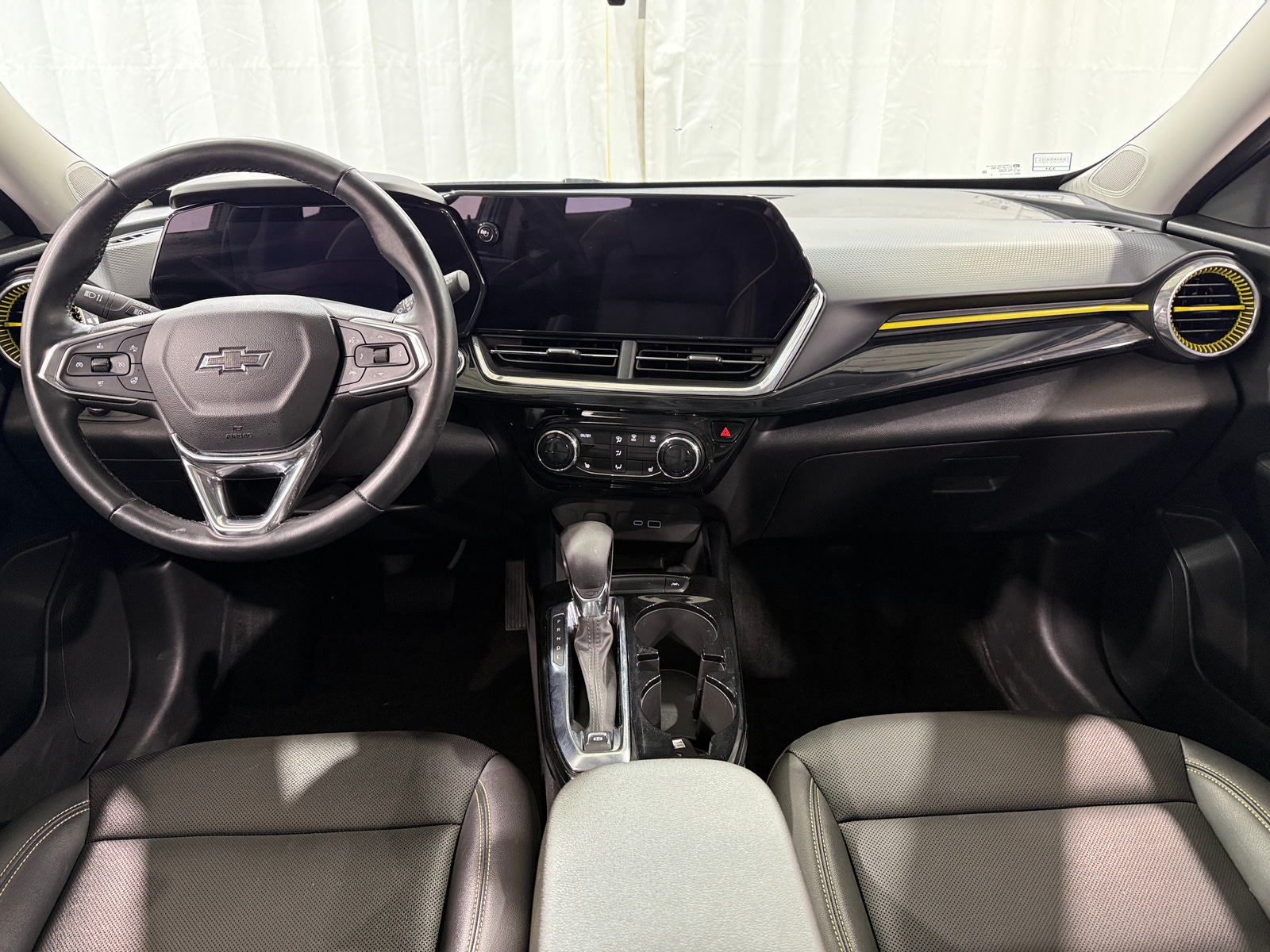 Thumbnail: 2024 Chevrolet Trax - 2