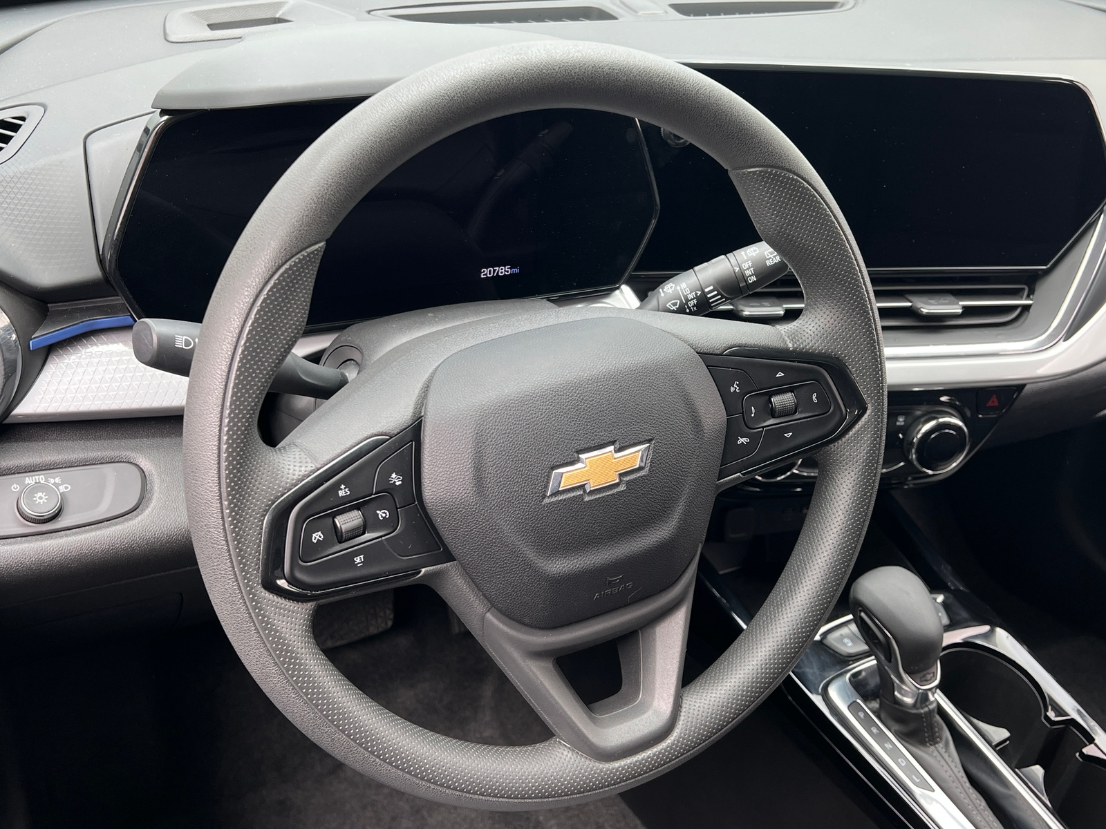 Thumbnail: 2025 Chevrolet Trax - 5