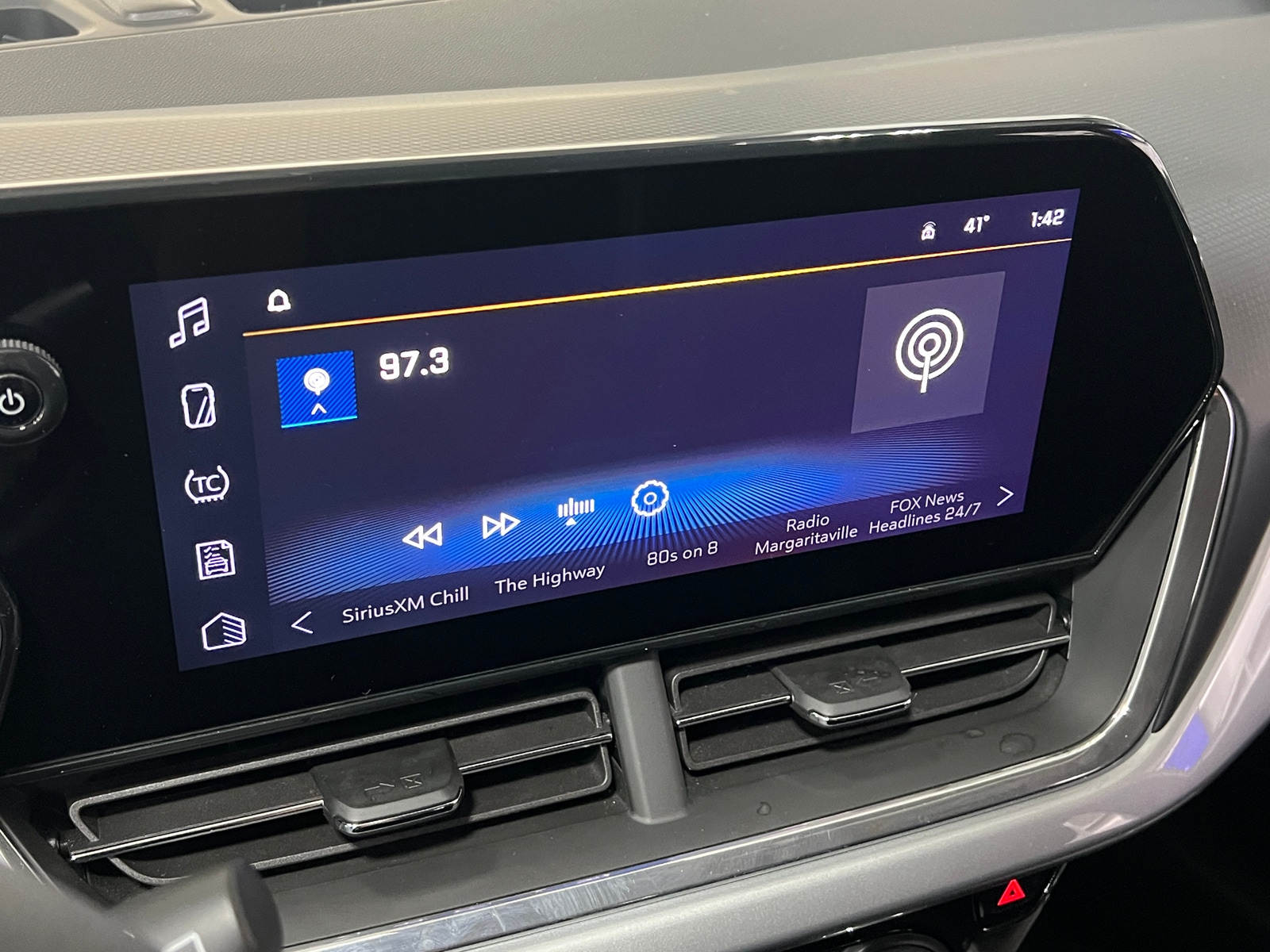 Thumbnail: 2025 Chevrolet Trax - 4