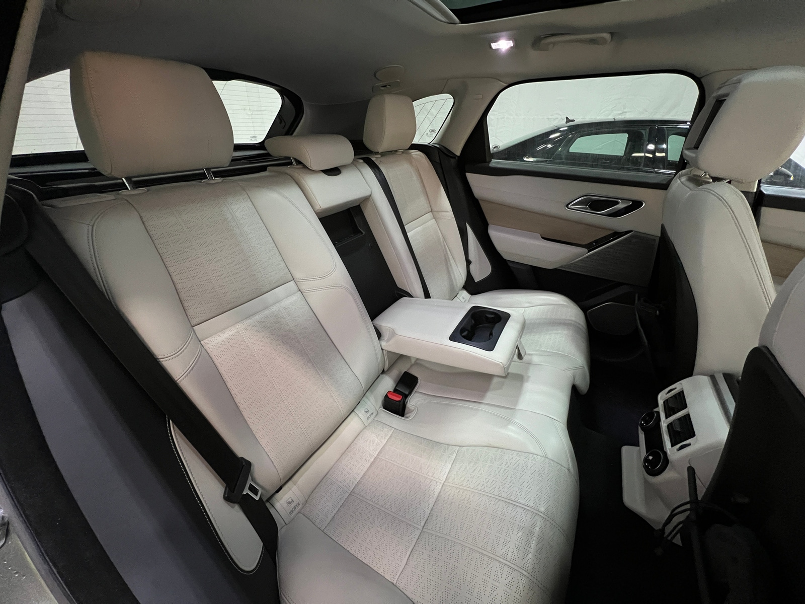 Thumbnail: 2020 Land Rover Range Rover Velar - 5