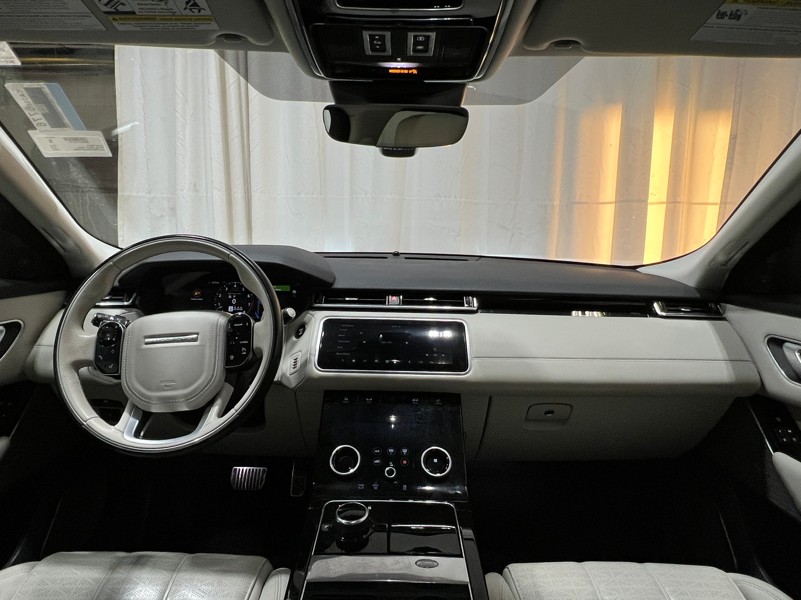 Thumbnail: 2020 Land Rover Range Rover Velar - 2