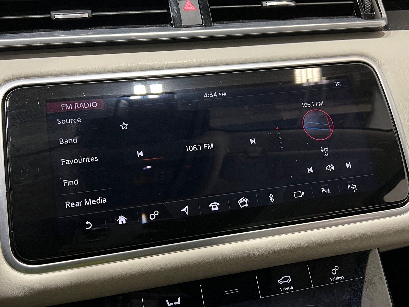 Thumbnail: 2020 Land Rover Range Rover Velar - 3