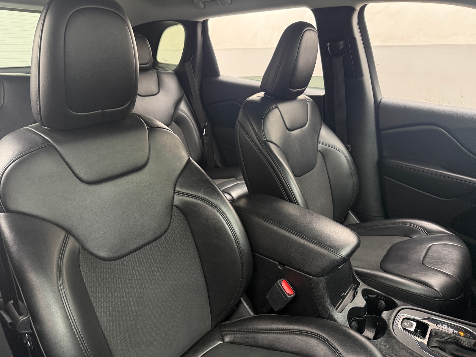 Thumbnail: 2020 Jeep Cherokee - 2