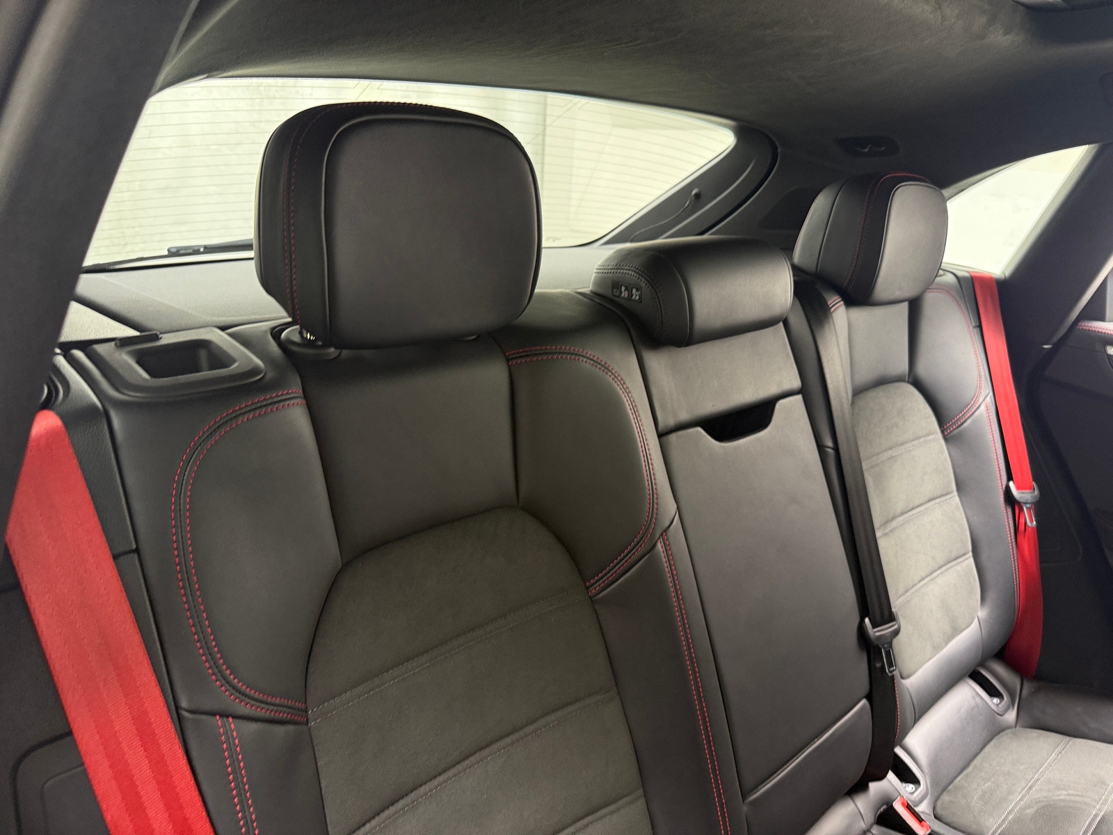 Thumbnail: 2023 Porsche Macan - 5