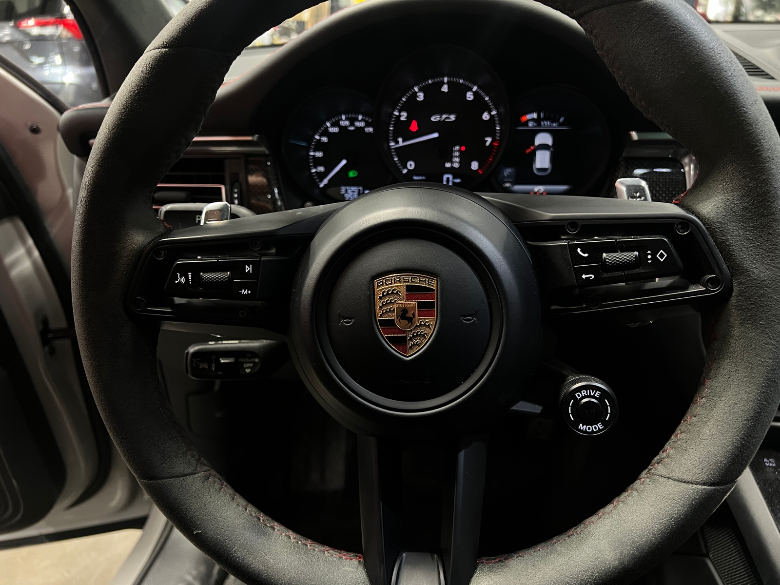 Thumbnail: 2023 Porsche Macan - 4