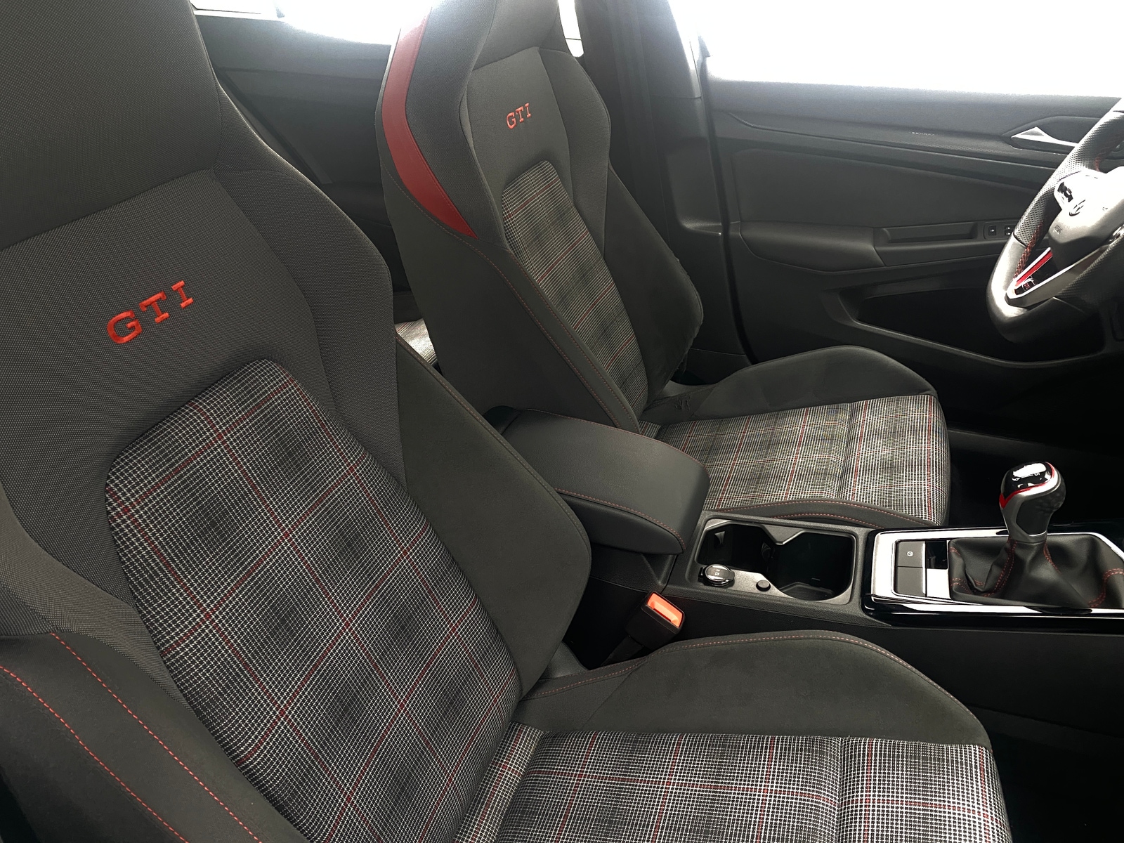 Thumbnail: 2024 Volkswagen Golf - 2