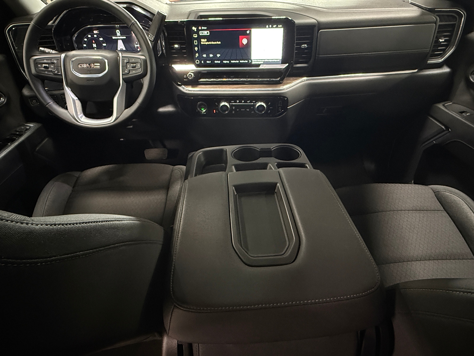 Thumbnail: 2024 GMC Sierra 1500 - 3