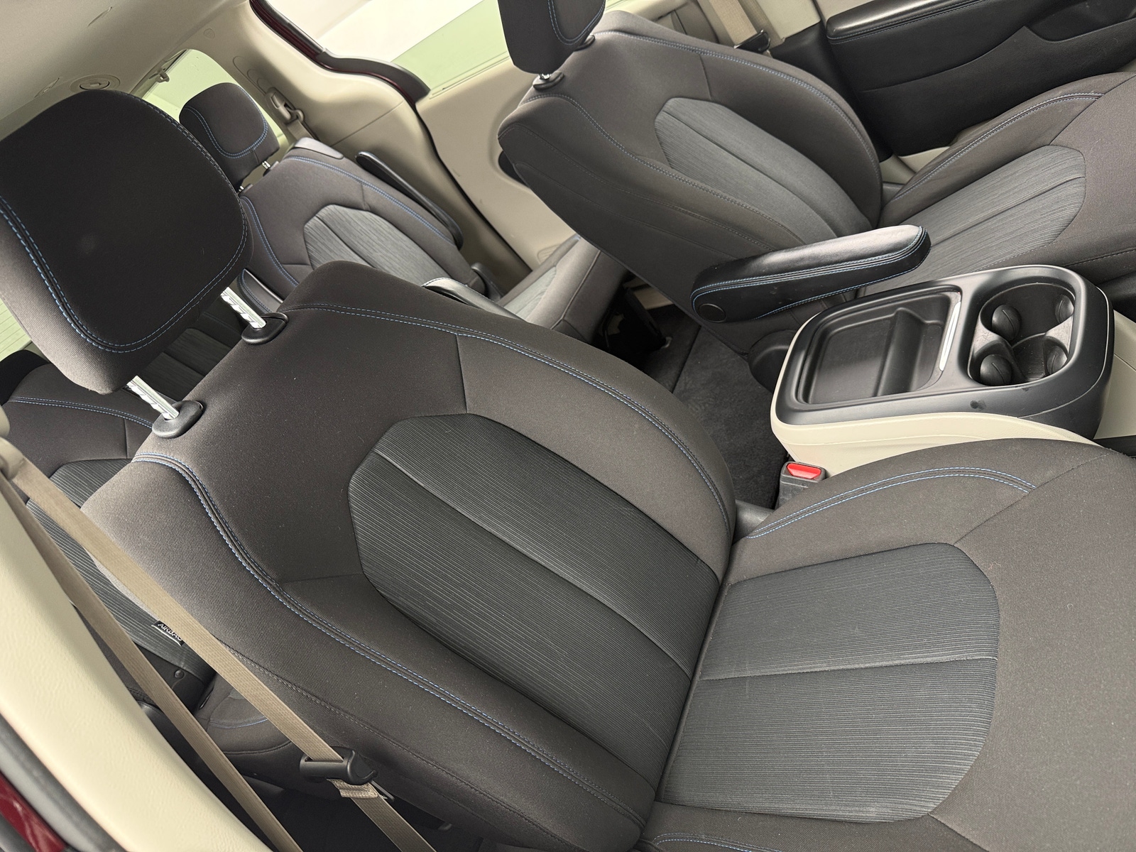 Thumbnail: 2021 Chrysler Pacifica - 2