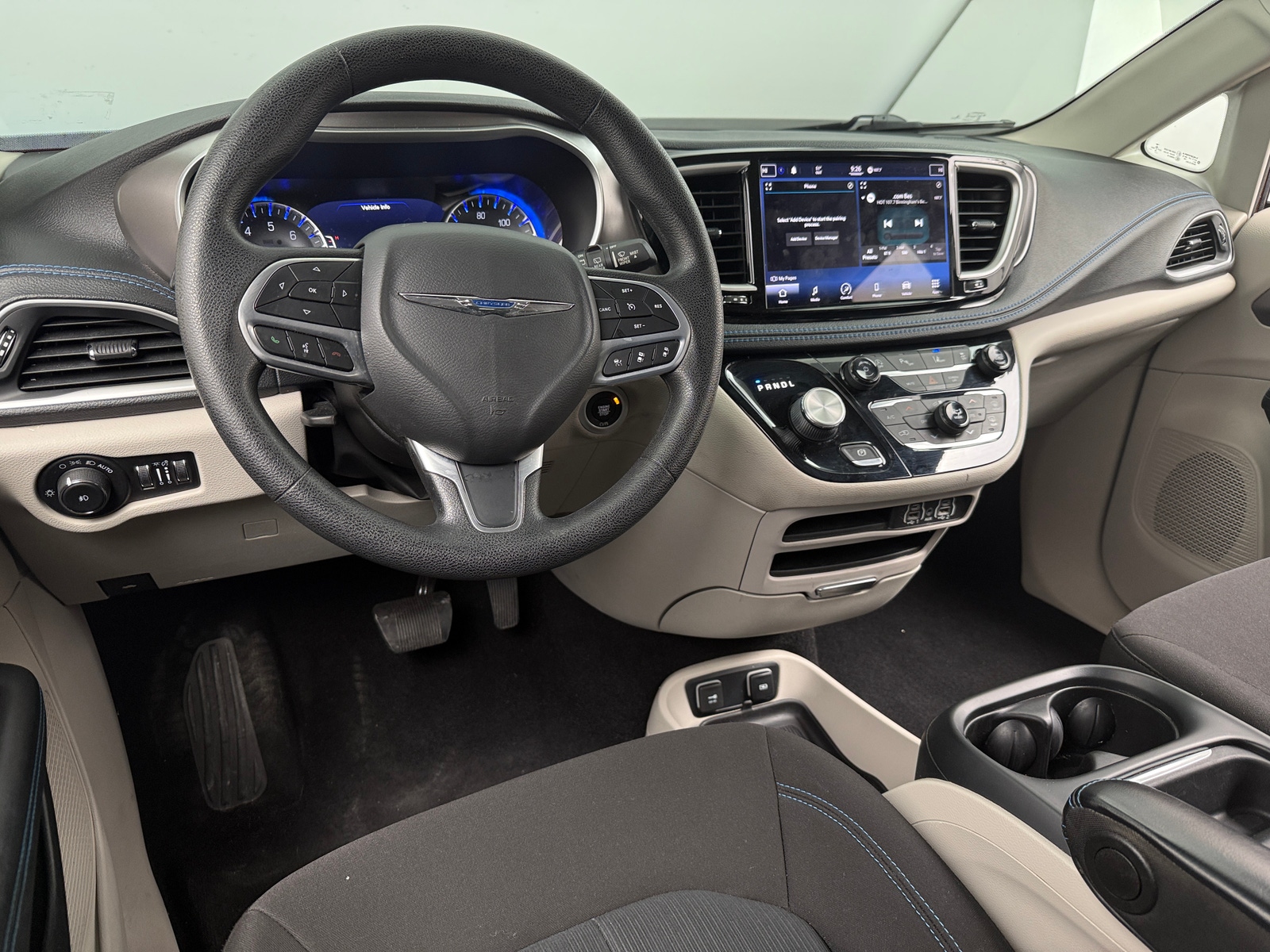 Thumbnail: 2021 Chrysler Pacifica - 3