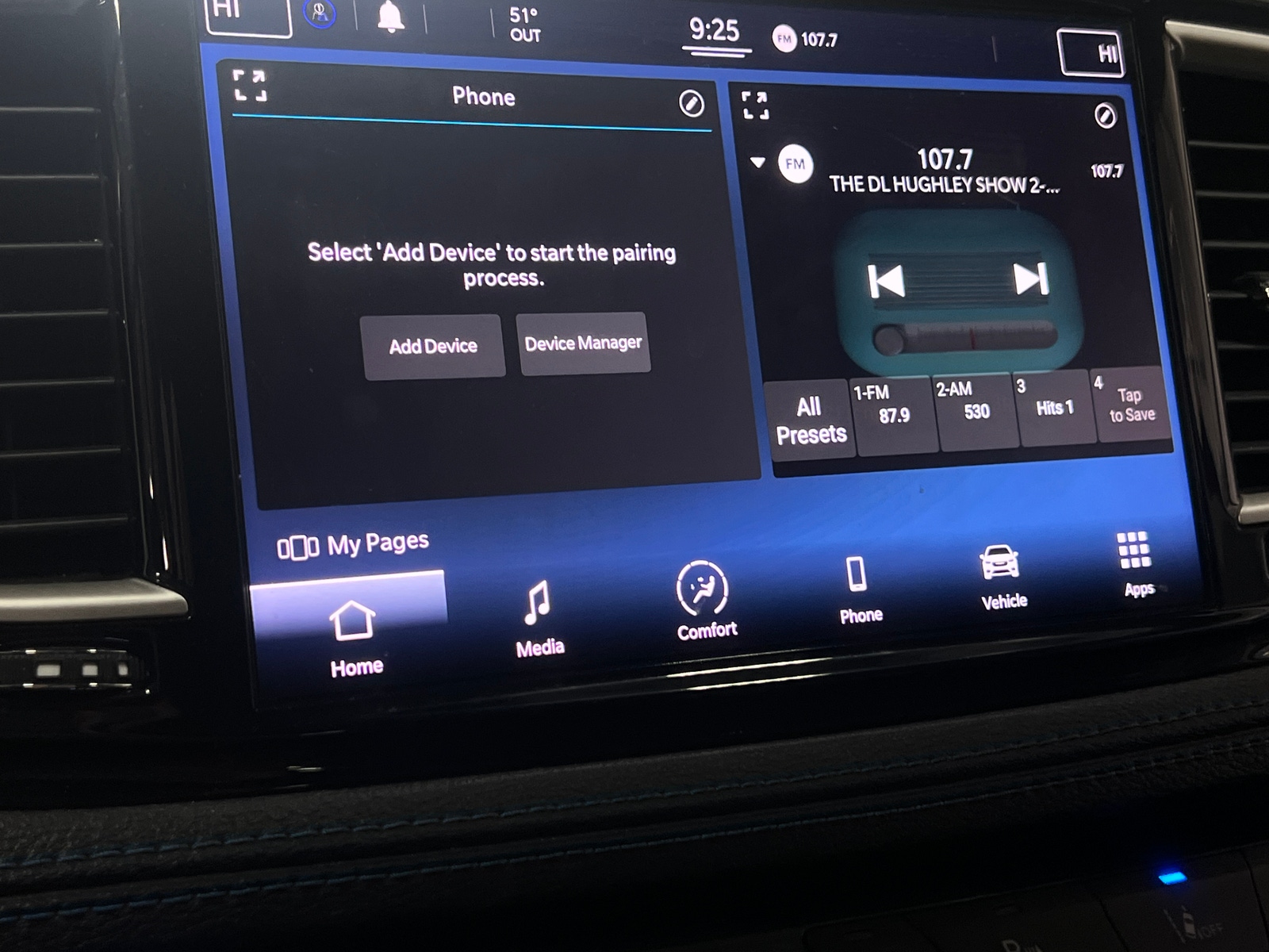 Thumbnail: 2021 Chrysler Pacifica - 4