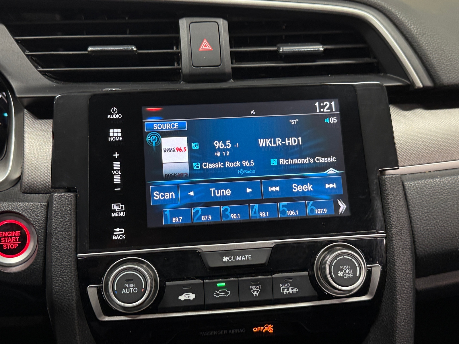 Thumbnail: 2017 Honda Civic - 4