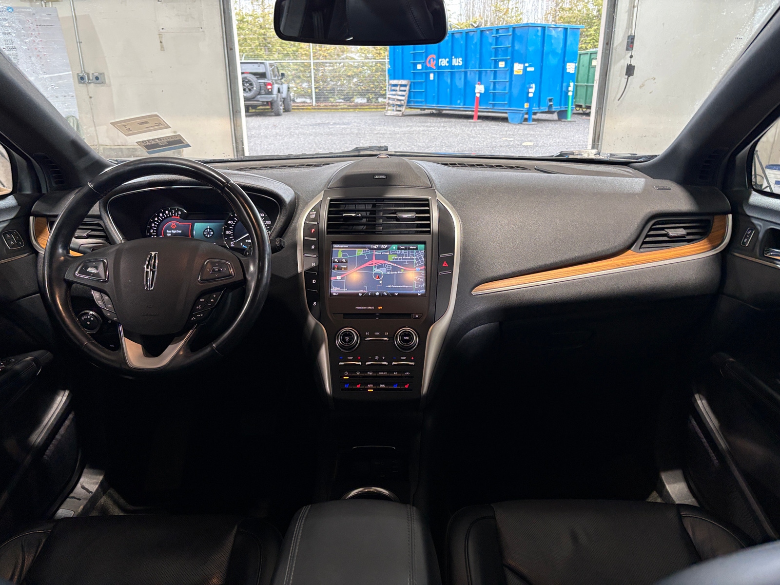 Thumbnail: 2015 Lincoln MKC - 2