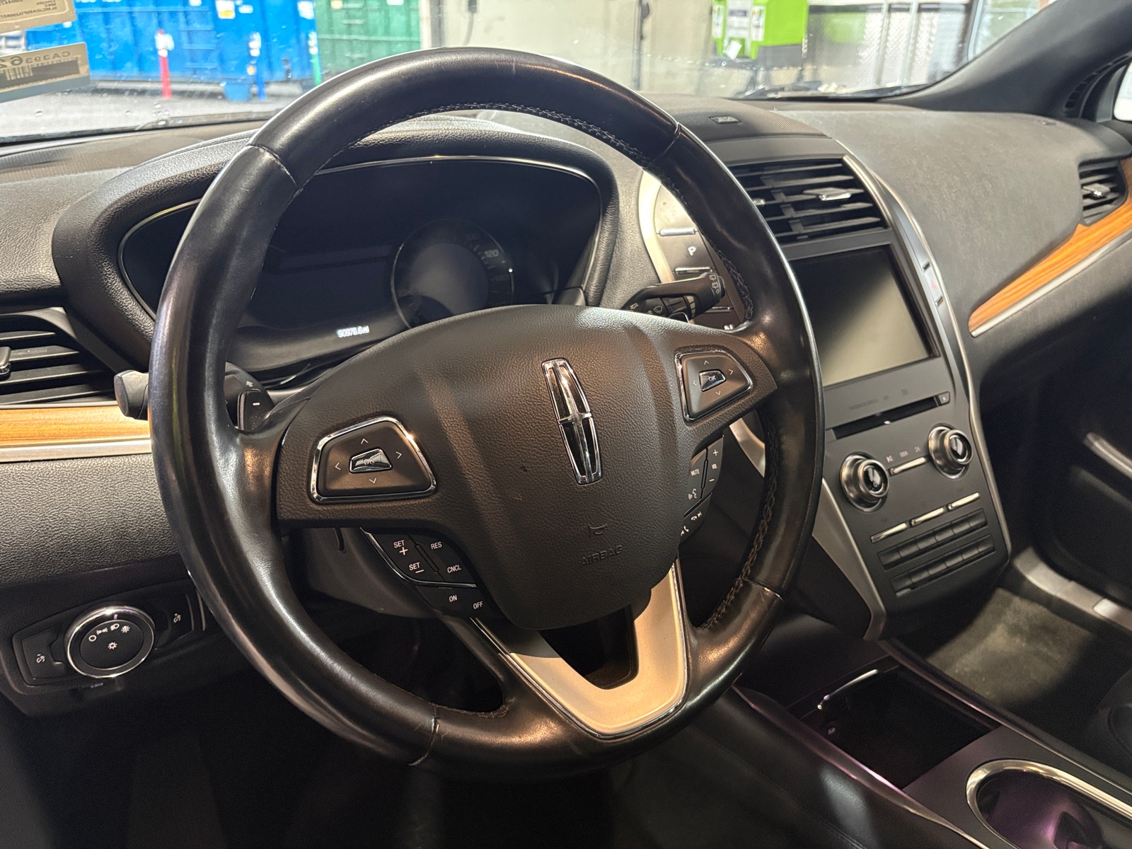 Thumbnail: 2015 Lincoln MKC - 4