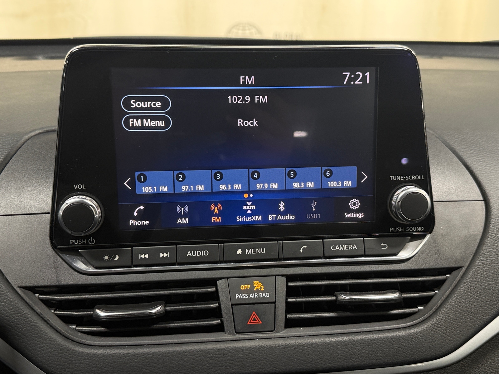 Thumbnail: 2022 Nissan Altima - 4