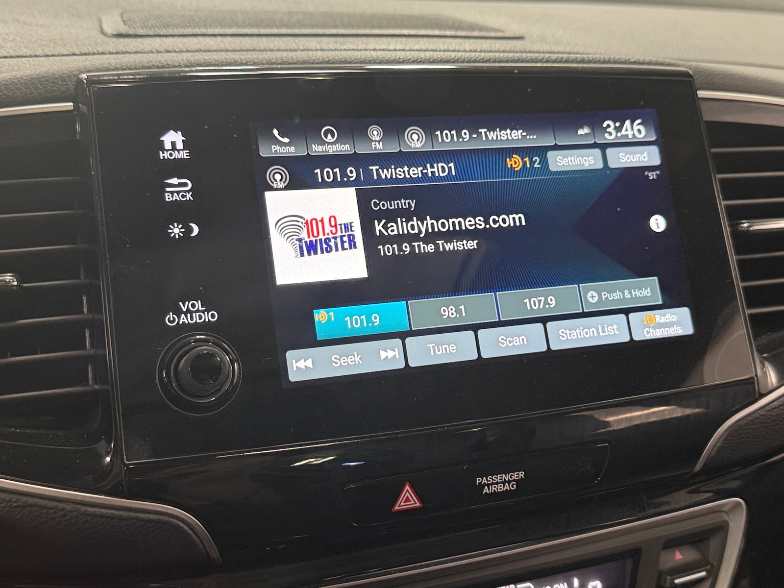 Thumbnail: 2019 Honda Pilot - 3