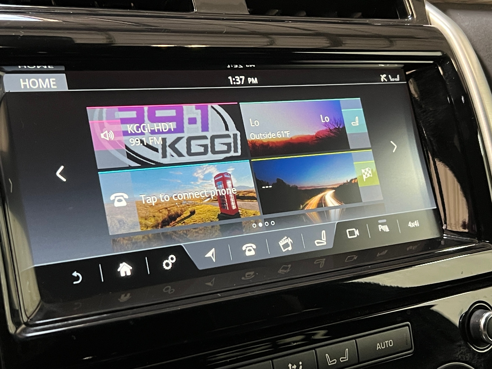 Thumbnail: 2017 Land Rover Discovery - 3