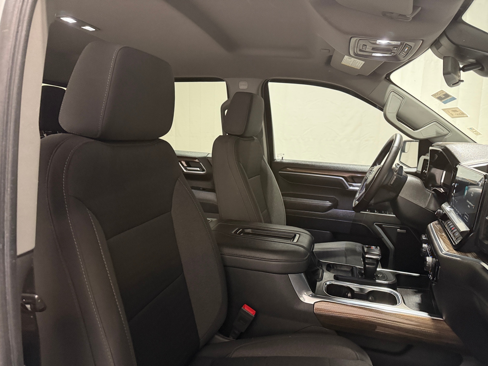 Thumbnail: 2022 Chevrolet Silverado 1500 - 2