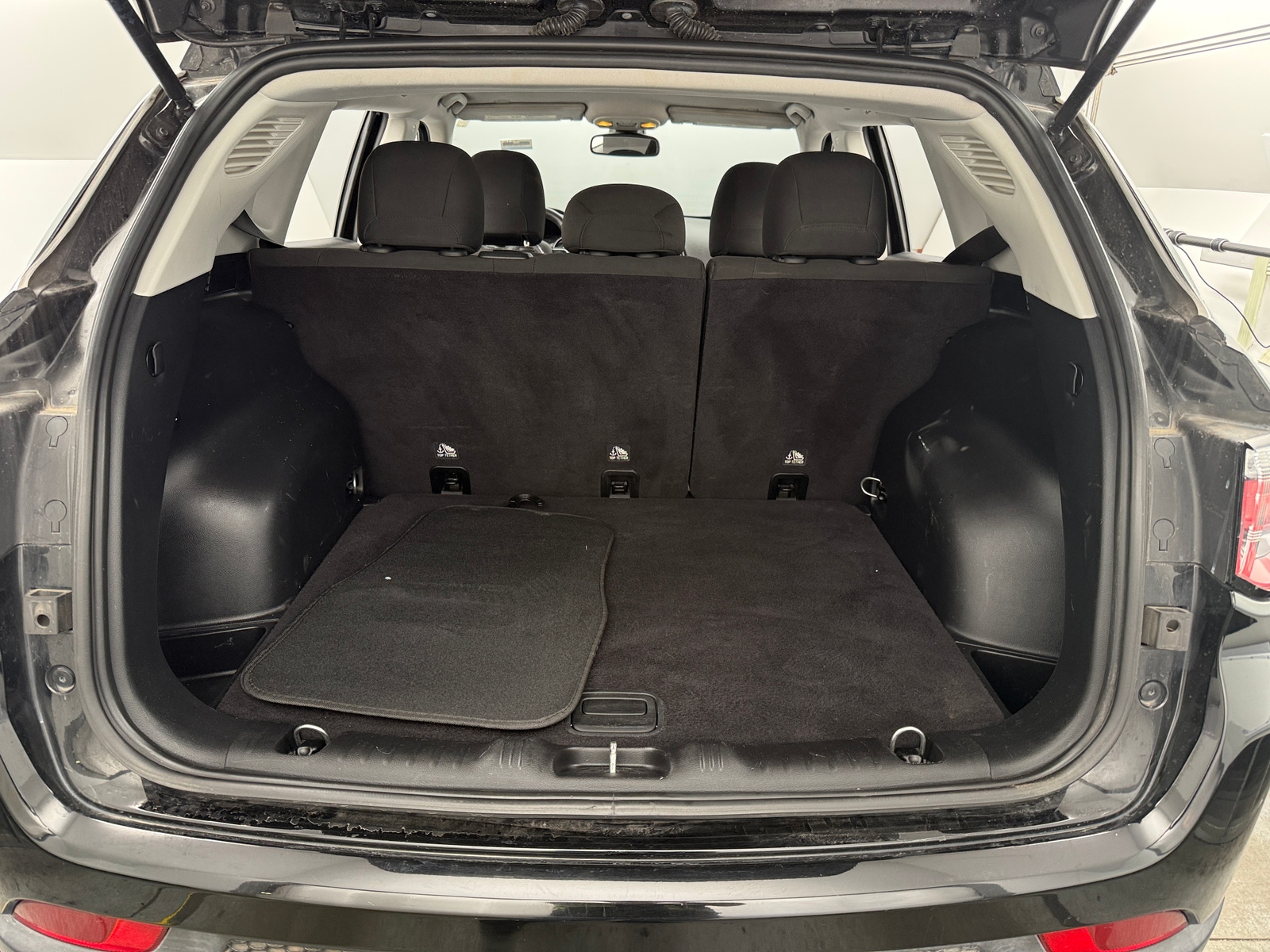 Thumbnail: 2018 Jeep Compass - 7