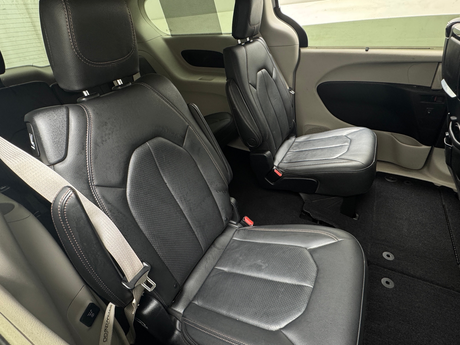 Thumbnail: 2020 Chrysler Pacifica - 5