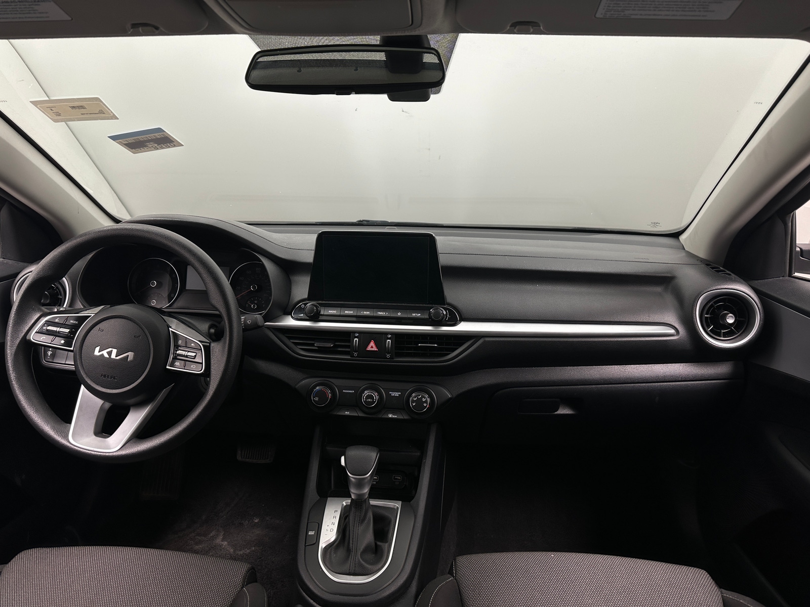 Thumbnail: 2024 Kia Forte - 3