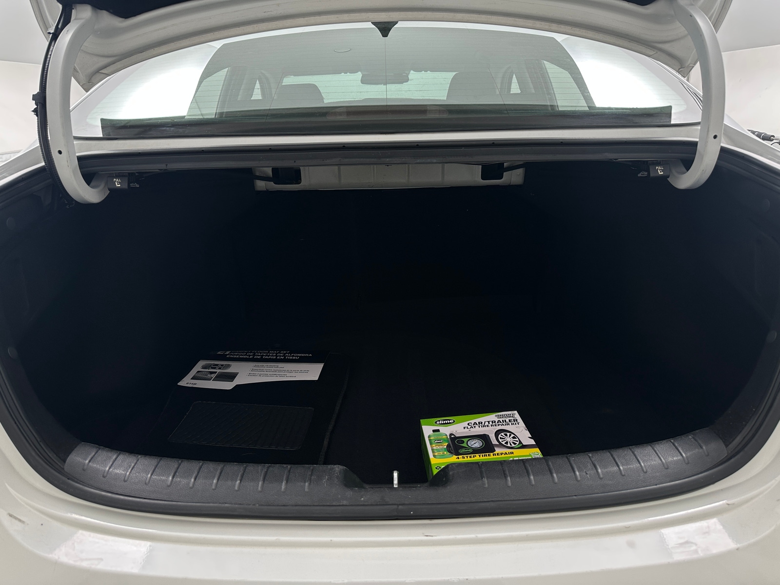 Thumbnail: 2024 Kia Forte - 7