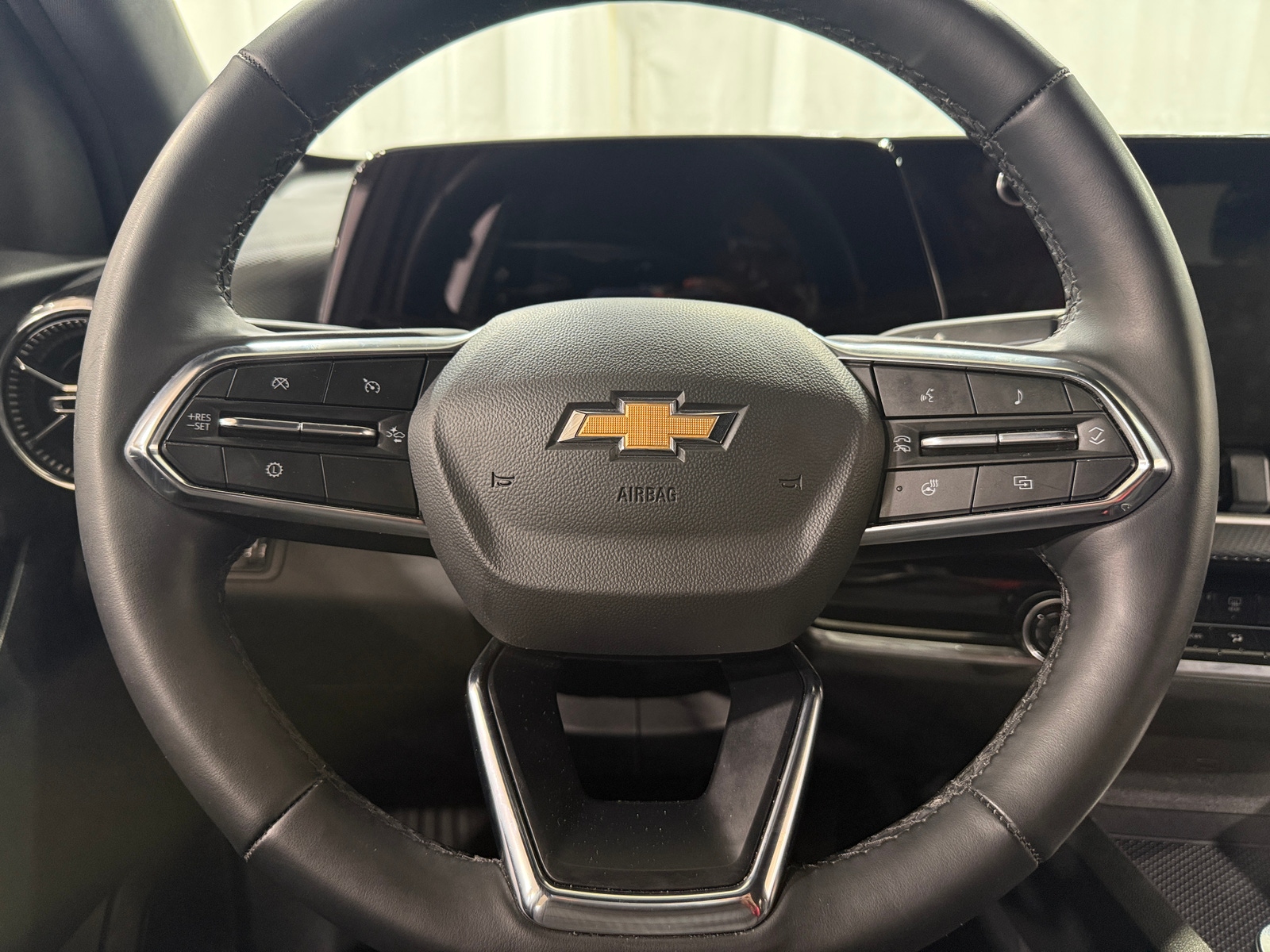 Thumbnail: 2025 Chevrolet Equinox - 5