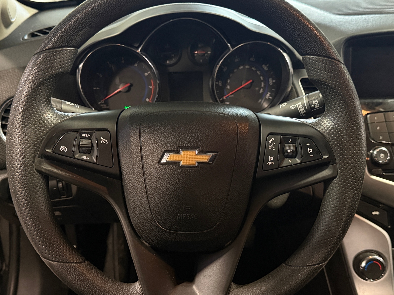 Thumbnail: 2016 Chevrolet Cruze - 5