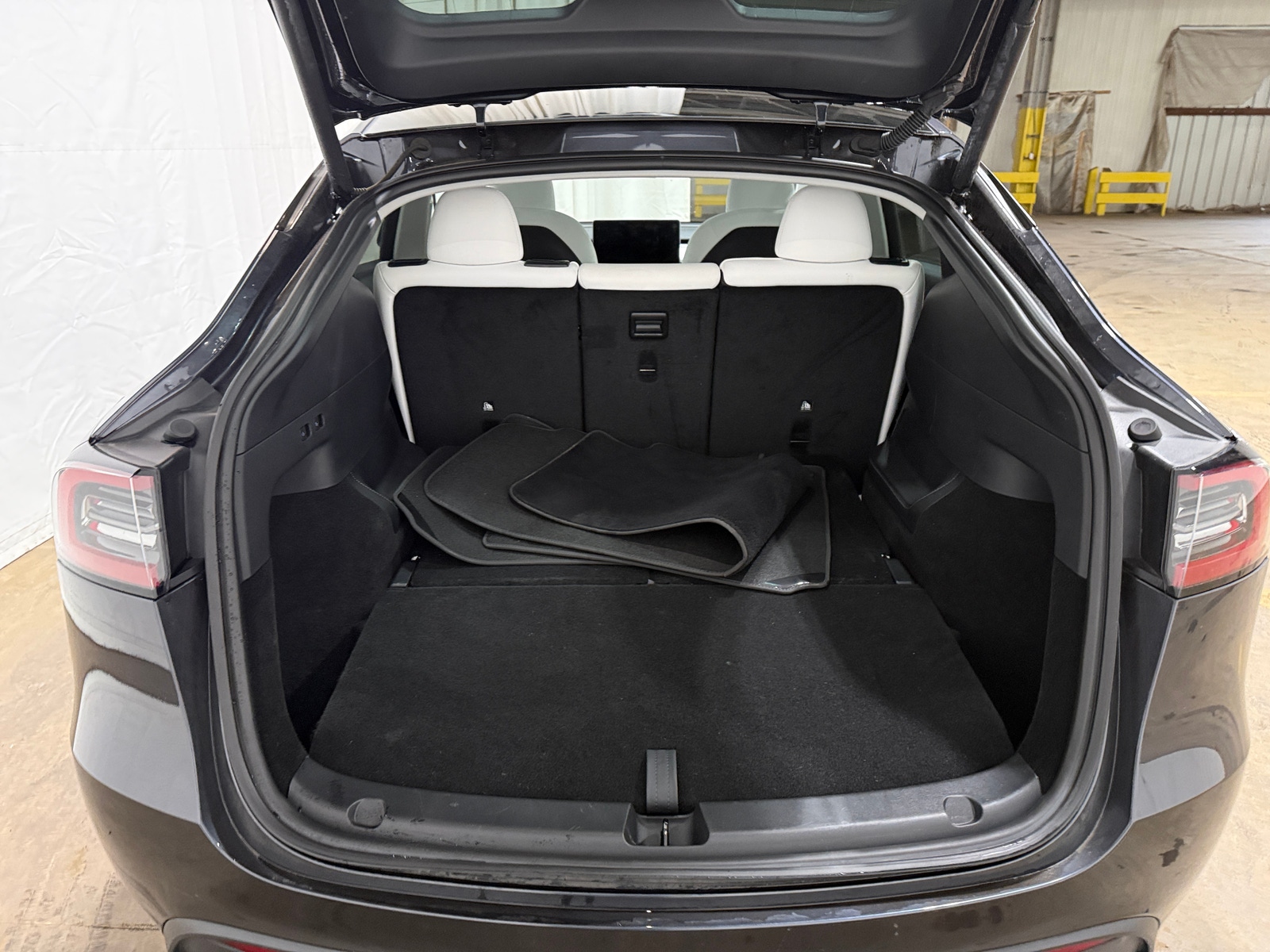 Thumbnail: 2024 Tesla Model Y - 6