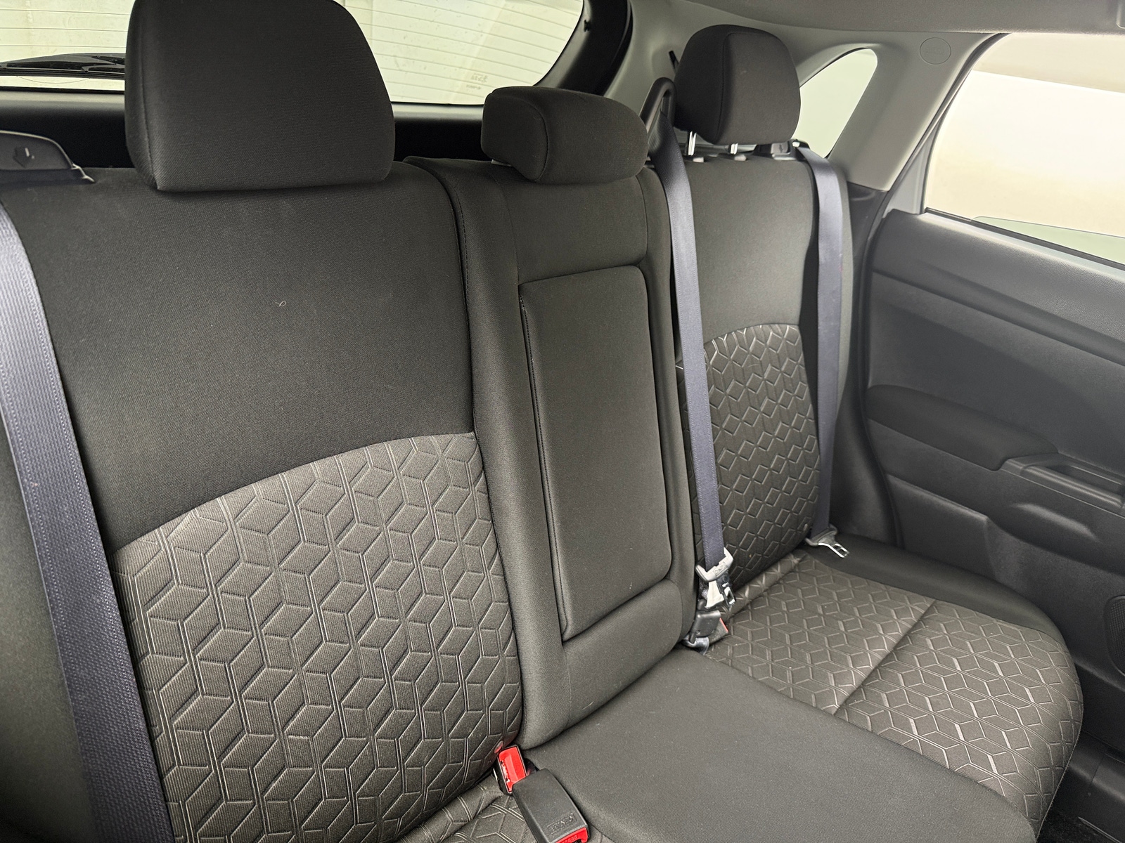 Thumbnail: 2024 Mitsubishi Outlander Sport - 6