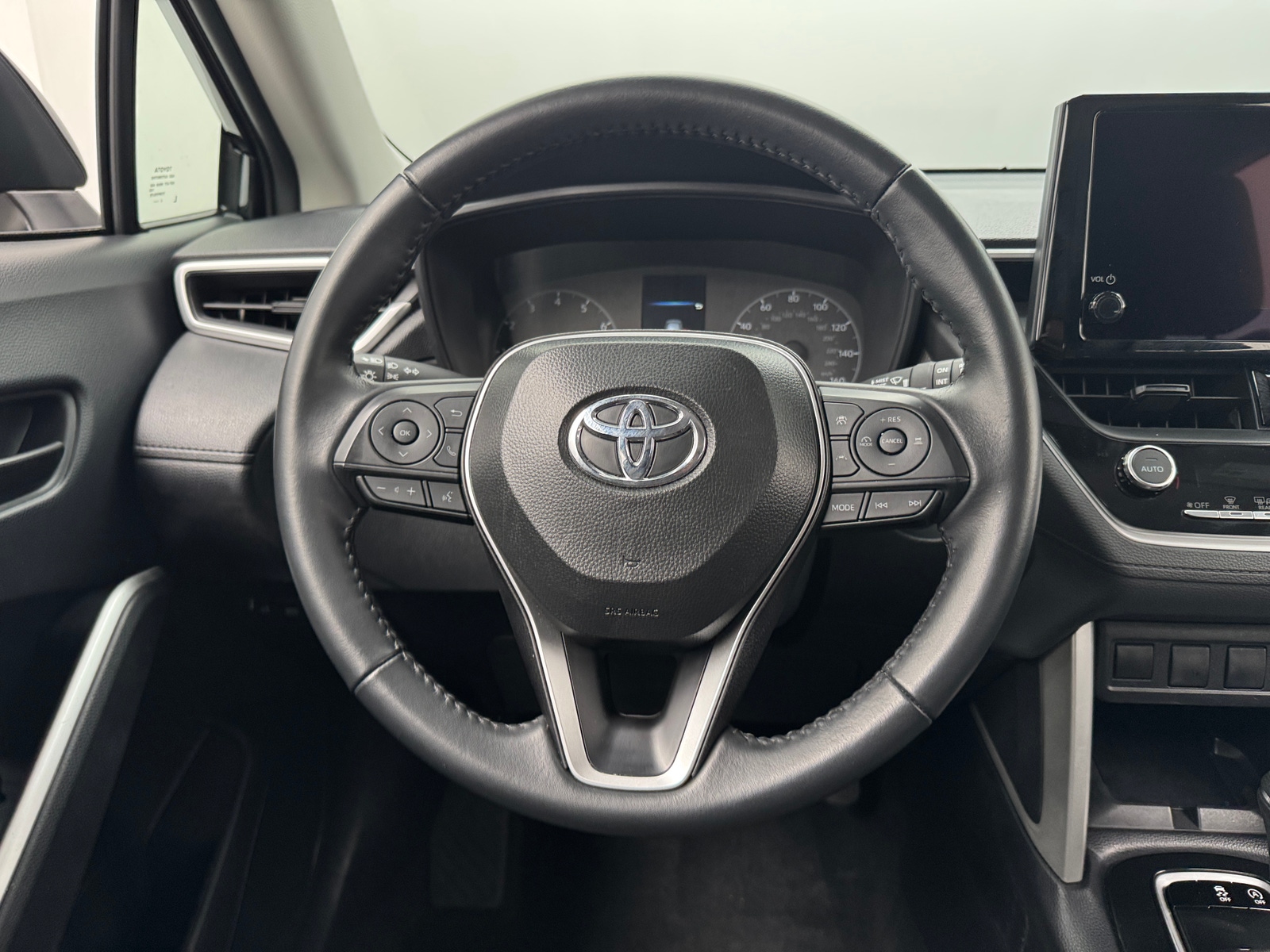 Thumbnail: 2025 Toyota Corolla Cross - 5