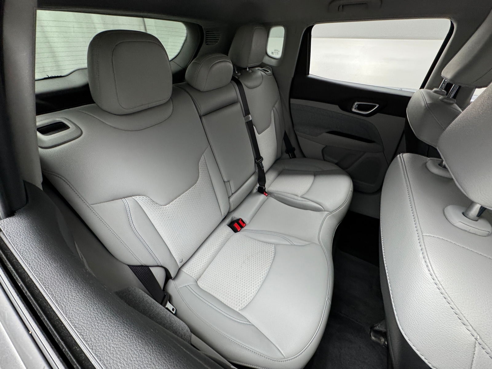 Thumbnail: 2022 Jeep Compass - 6