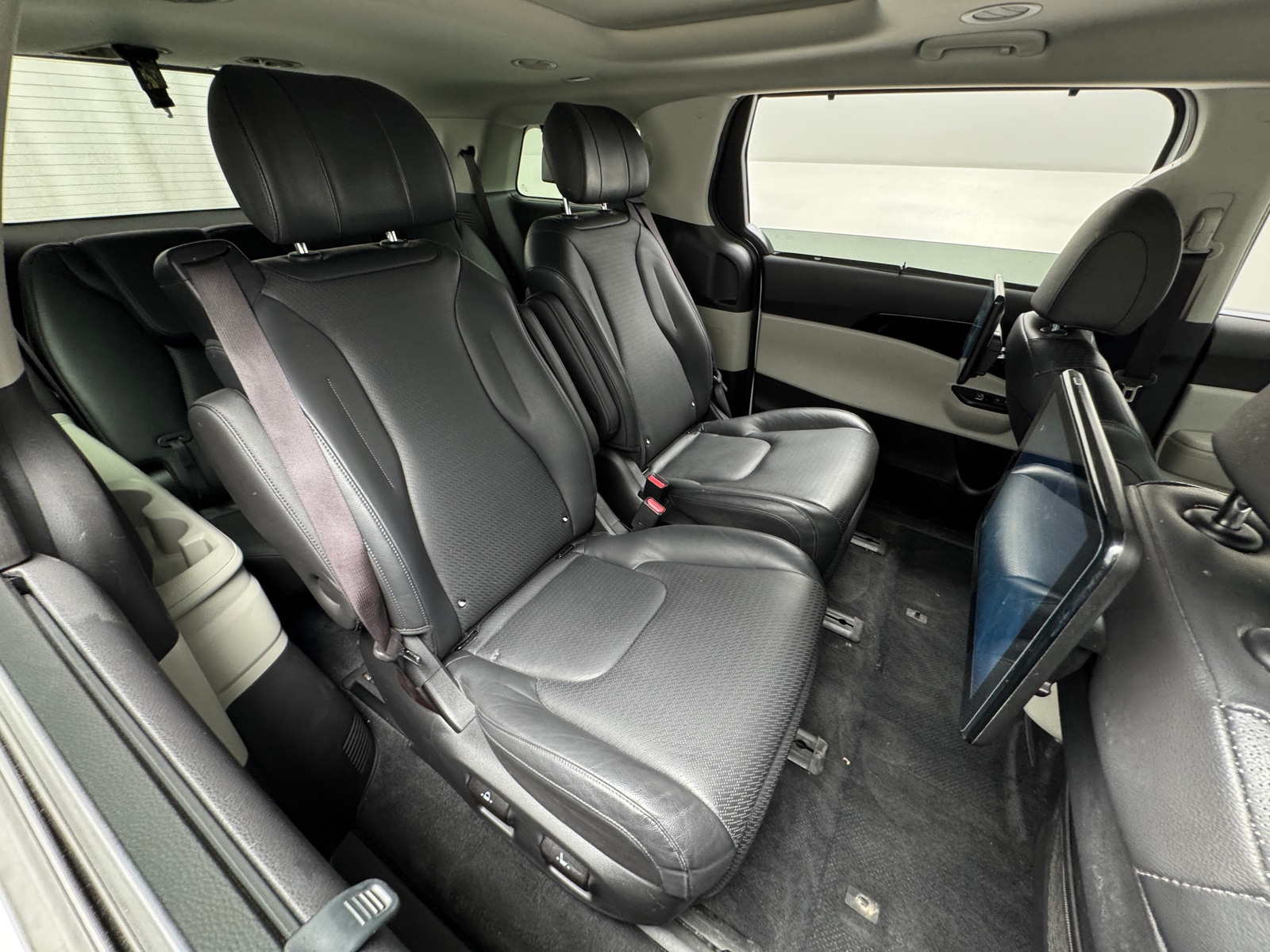 Thumbnail: 2022 Kia Carnival - 5