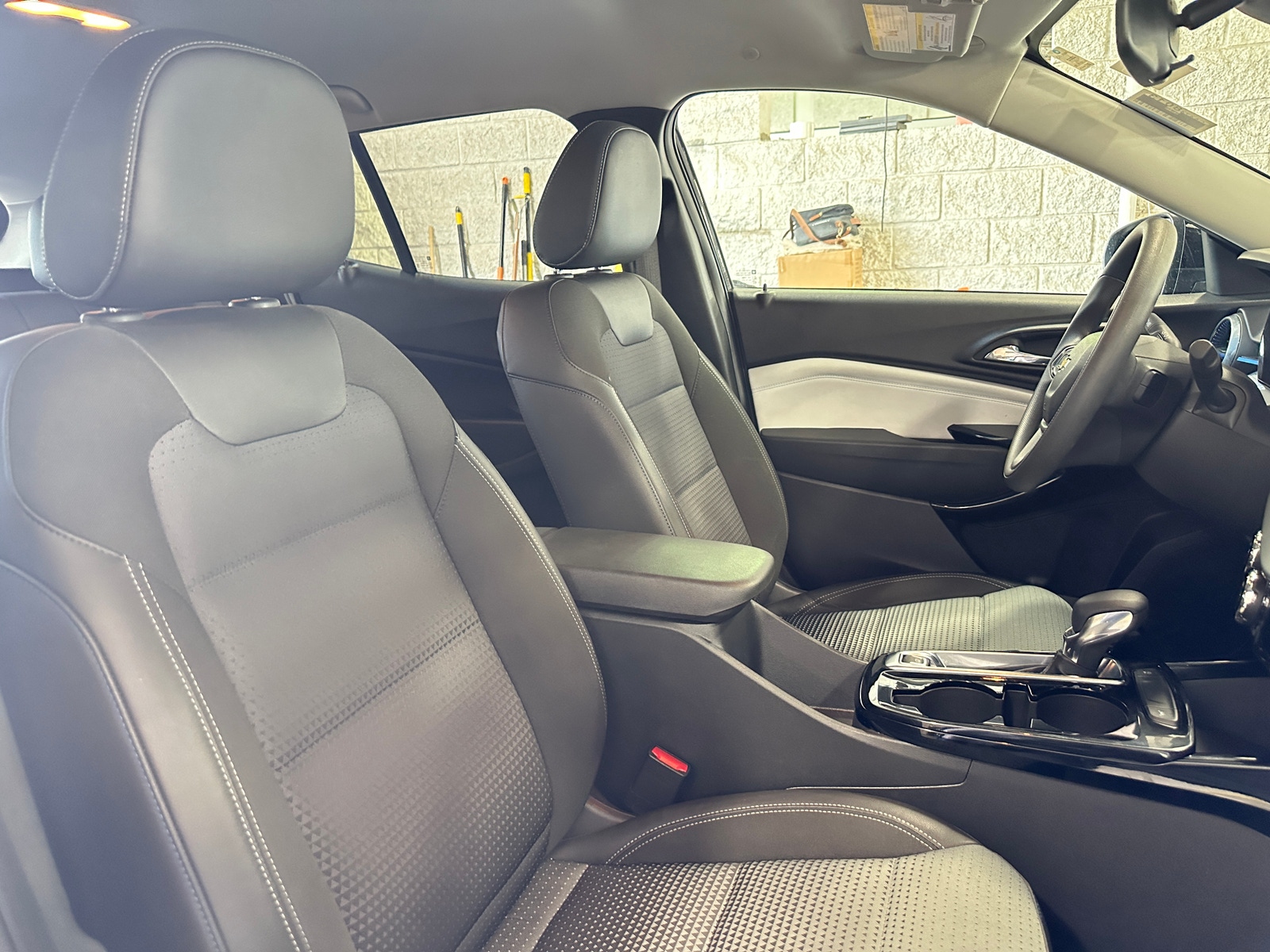 Thumbnail: 2025 Chevrolet Trax - 2