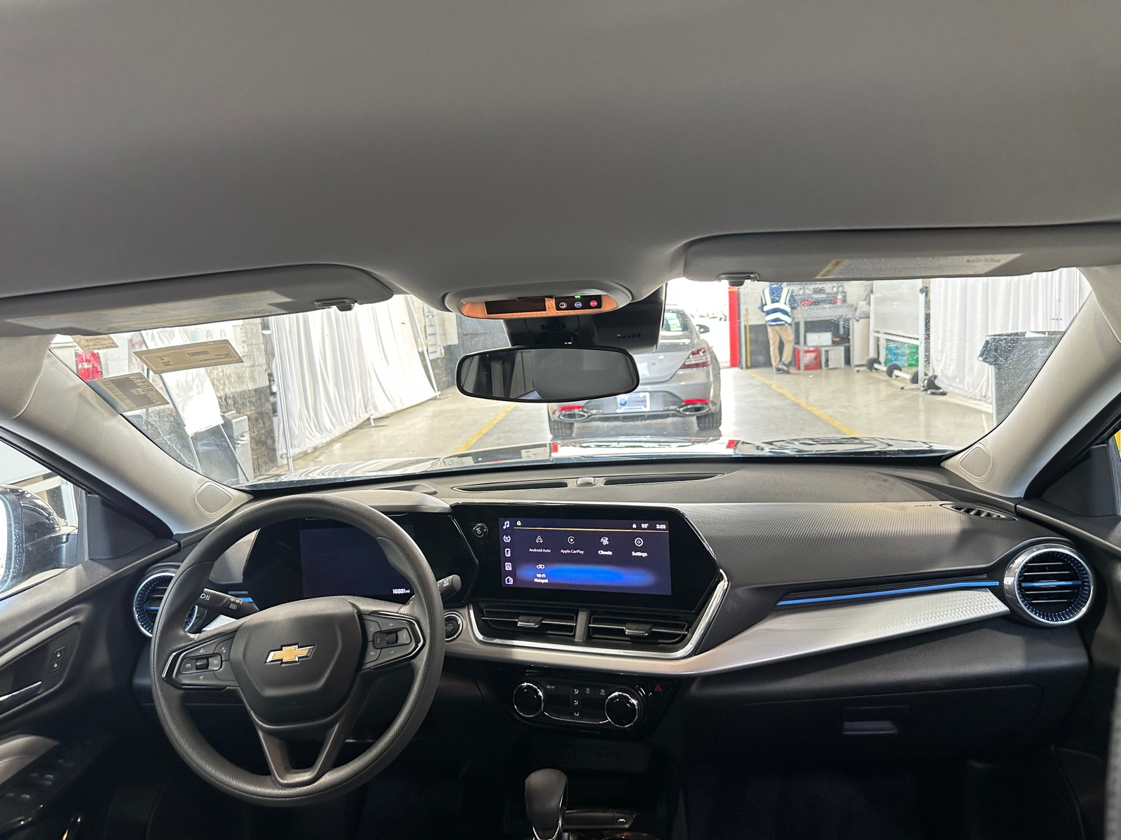 Thumbnail: 2025 Chevrolet Trax - 3