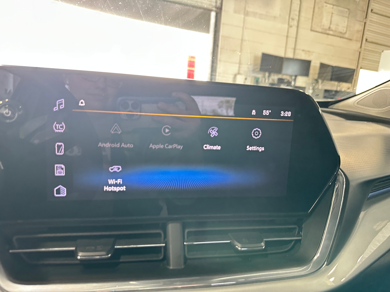 Thumbnail: 2025 Chevrolet Trax - 4