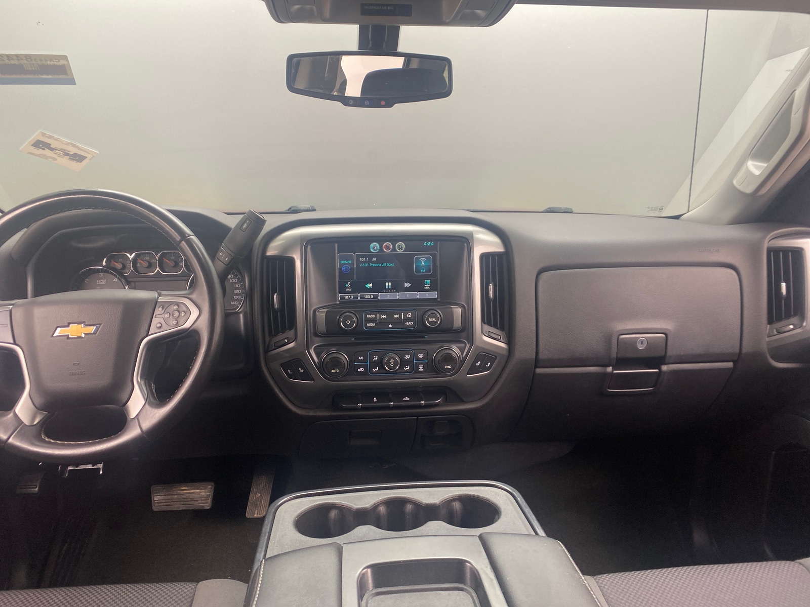 Thumbnail: 2015 Chevrolet Silverado 1500 - 3